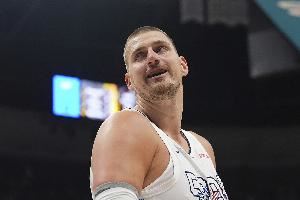 😲若除去超远压哨出手 约基奇三分命中率将从41%升至约45%